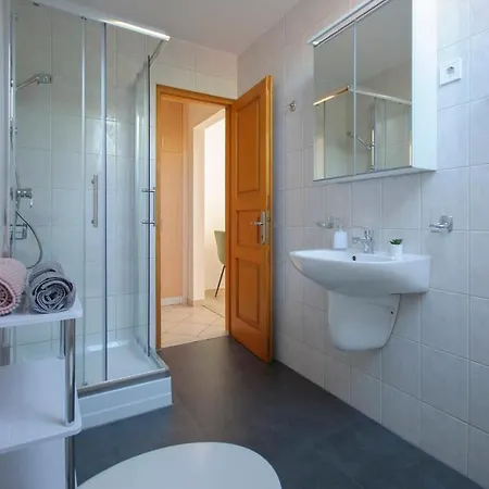 Tara Aparthotel *