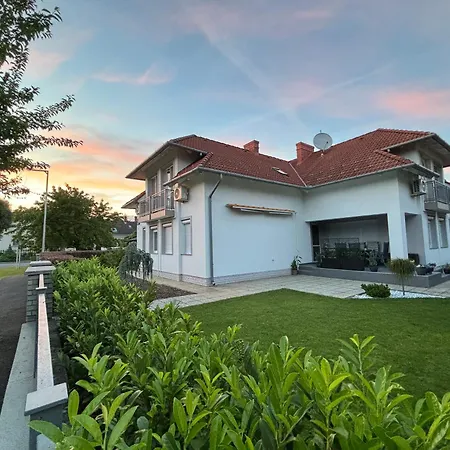 Aparthotel Tara
